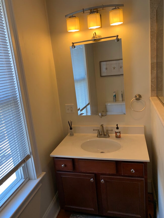 Photo - 212 L St Townhome