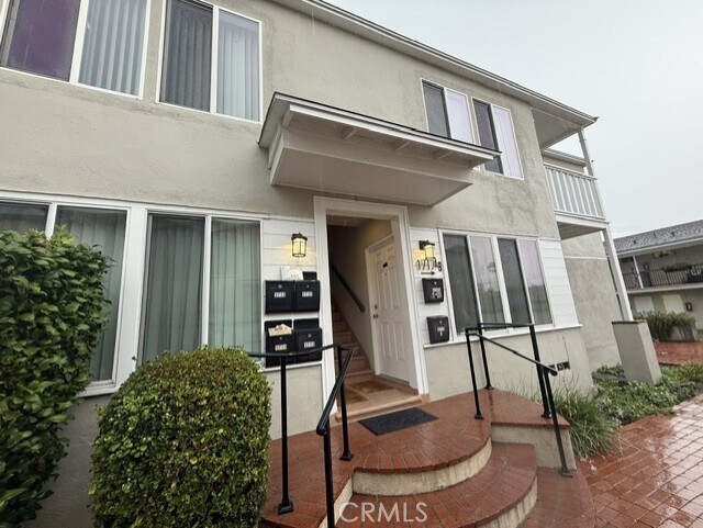Foto del edificio - 1715 N Glenoaks Blvd