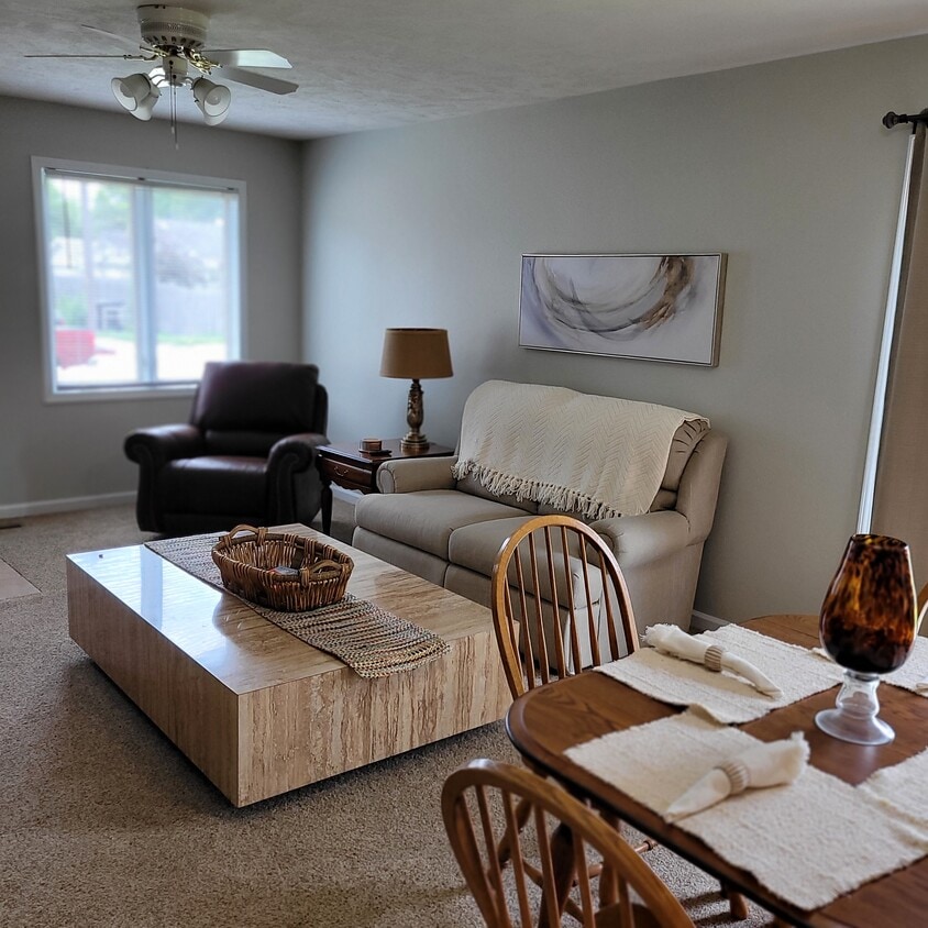 612 N 2nd Ave, Hastings, NE 68901 Townhome Rentals in Hastings NE