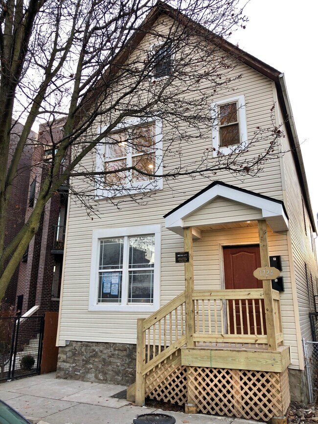 Building Photo - 1724 N Talman Ave