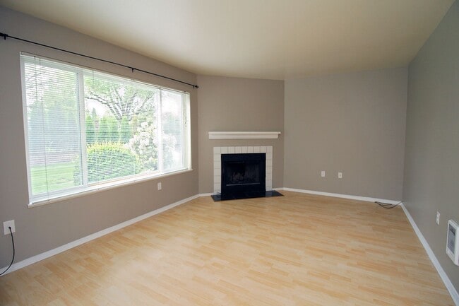 Building Photo - 7117 SW Sagert St