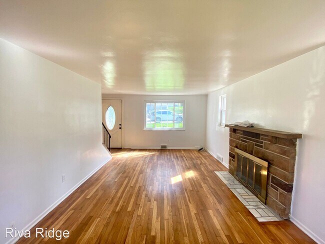 Building Photo - 3 br, 1 bath House - 9257 Valley Street