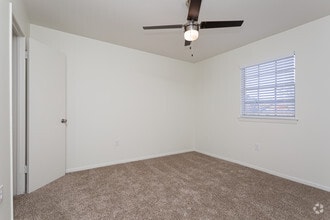 1 BR, 1 BA - 620 SF - Parc at Mid City