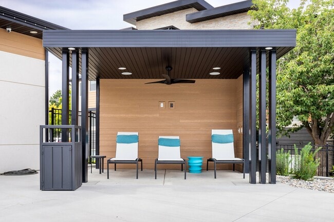 Cabaña 1 - Carrington Square