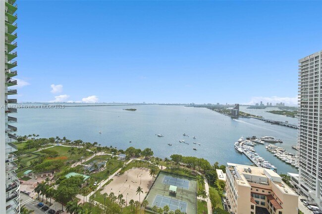 Foto del edificio - 1750 N Bayshore Dr