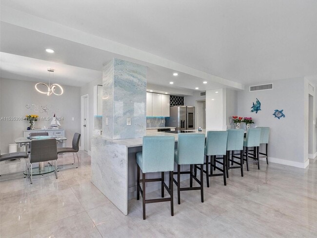 Foto del edificio - 2751 S Ocean Dr