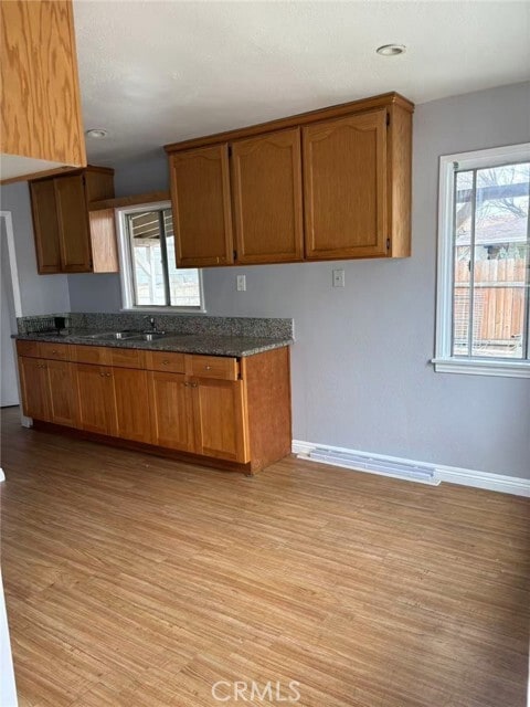 Foto del edificio - 739 E Olive St