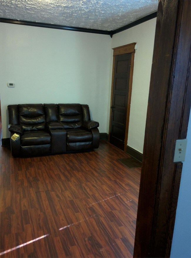 Building Photo - 1209 Genesee St