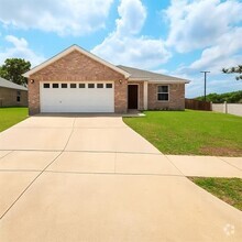 Building Photo - 8100 MacGregor Dr