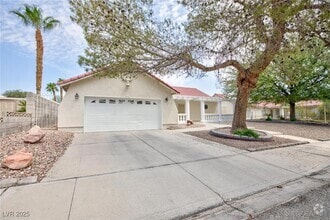 Building Photo - 6442 W Mesa Vista Ave