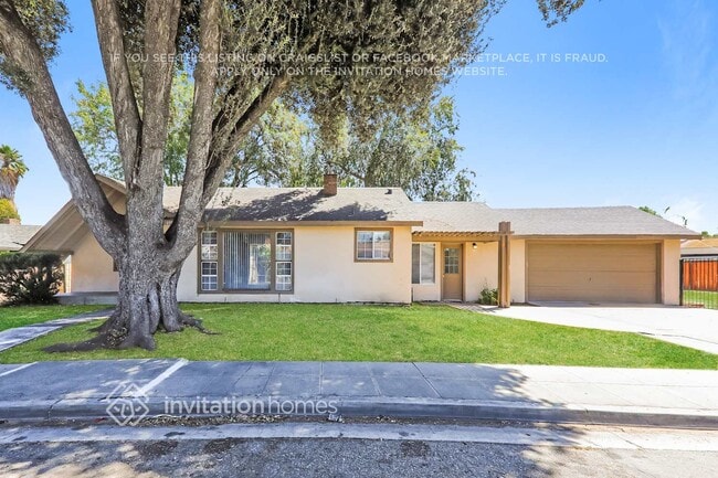Building Photo - 6990 Malibu Dr