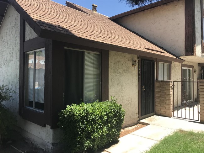Building Photo - 4463 Buena Vista Dr