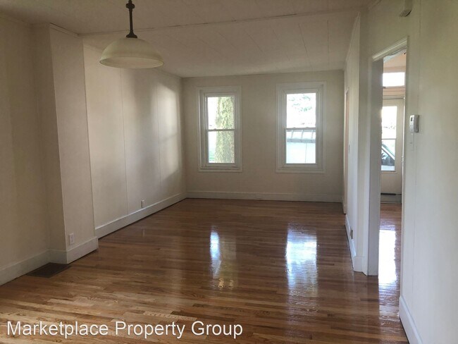 Building Photo - 4 br, 1.5 bath House - 1433 N. New Street