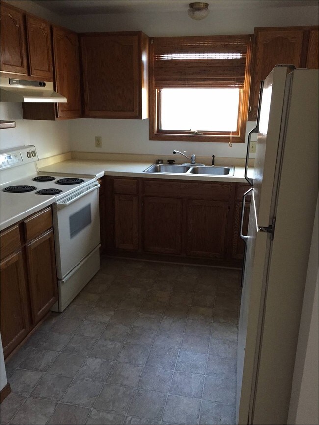 Building Photo - 3025 Conesta Dr