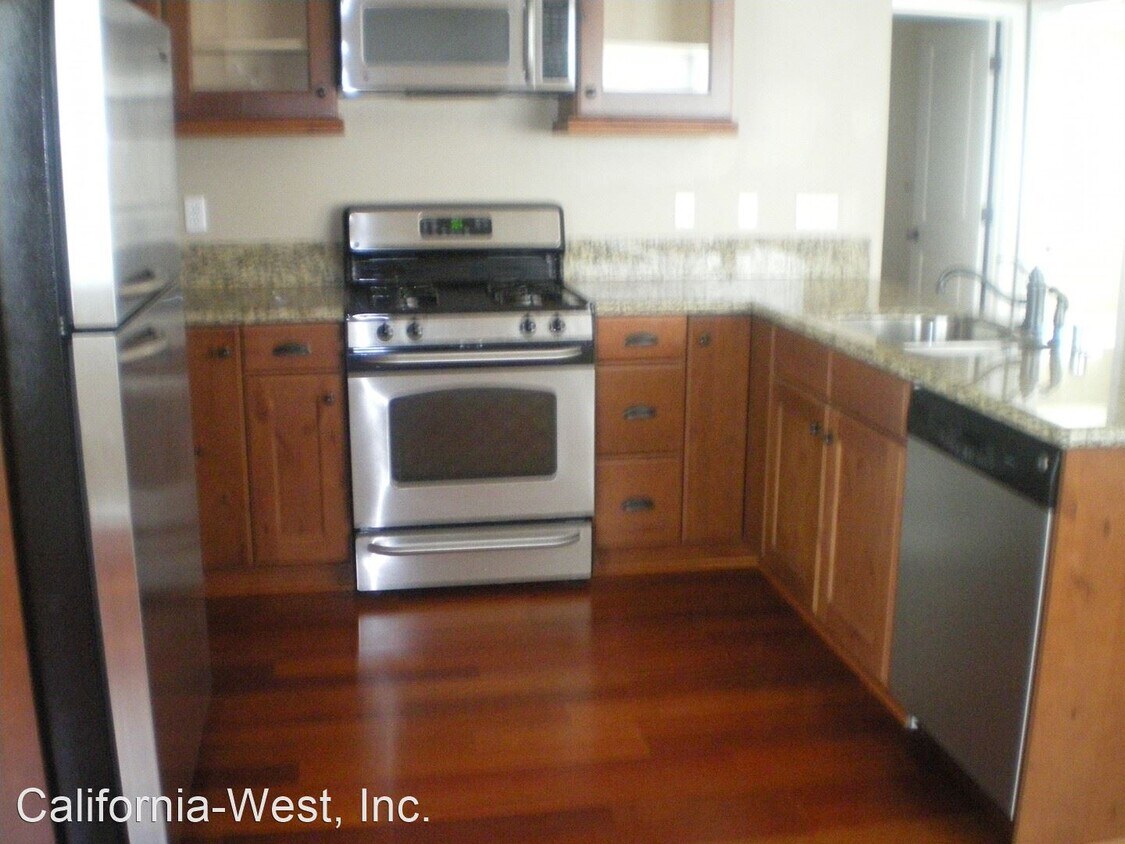 Building Photo - 3 br, 3 bath House - 405 Foothill Boulevar...