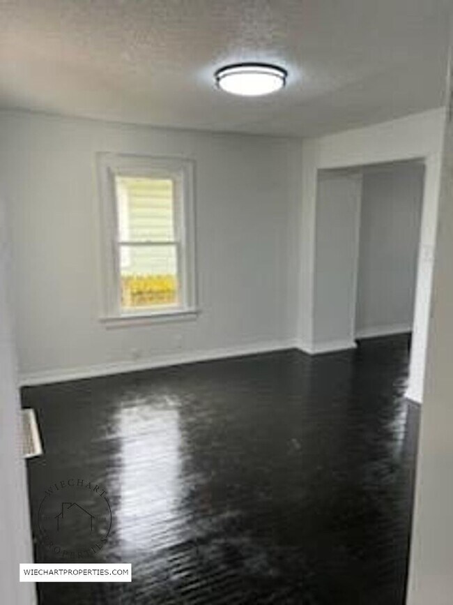 Building Photo - Cozy Charm on Harrison: Affordable 3 BR, 1...