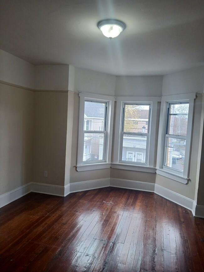 Building Photo - 1263 Crane St