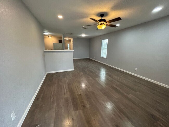 Foto del edificio - 206 Edna Ave