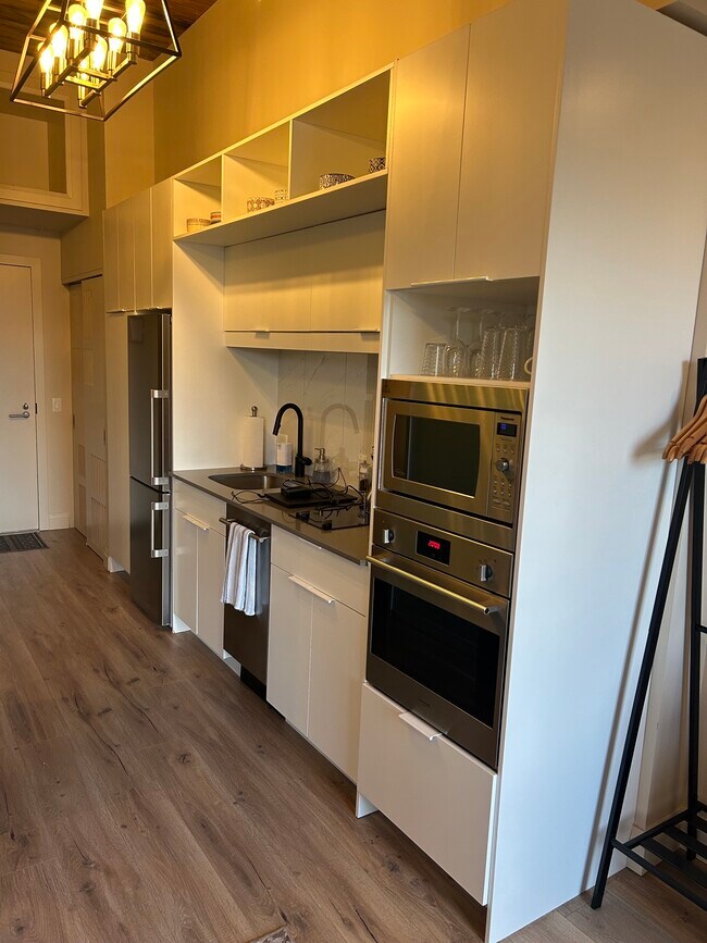 Cuisine - 245 Downie St