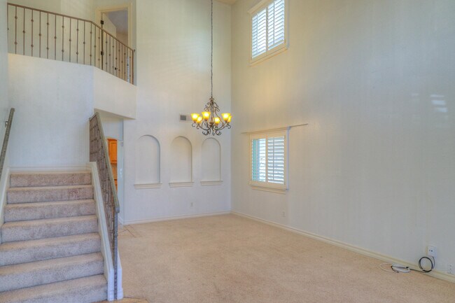Building Photo - 12405 Nina Pearl Dr