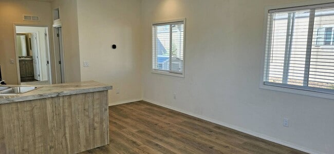 Foto del edificio - 5510 Clark Rd