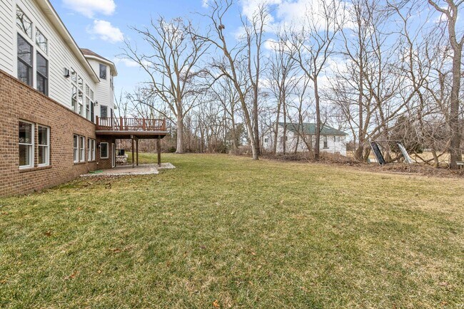 Building Photo - 530 Decker Rd