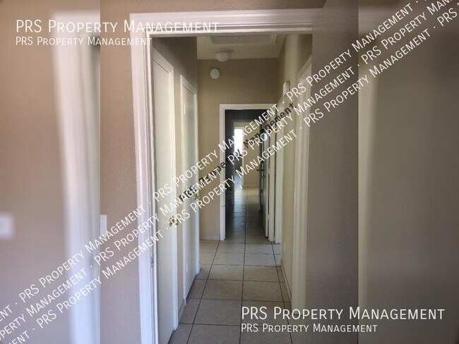 Foto del edificio - 2306 W Kristina Ave