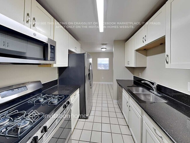 Foto del edificio - 808 65th Ave W