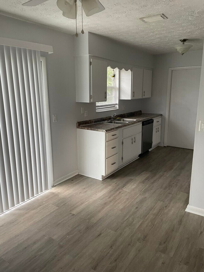 Foto del edificio - 1757 SW Cameo Blvd