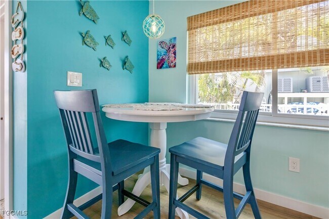 Foto del edificio - 2372 Baybreeze St