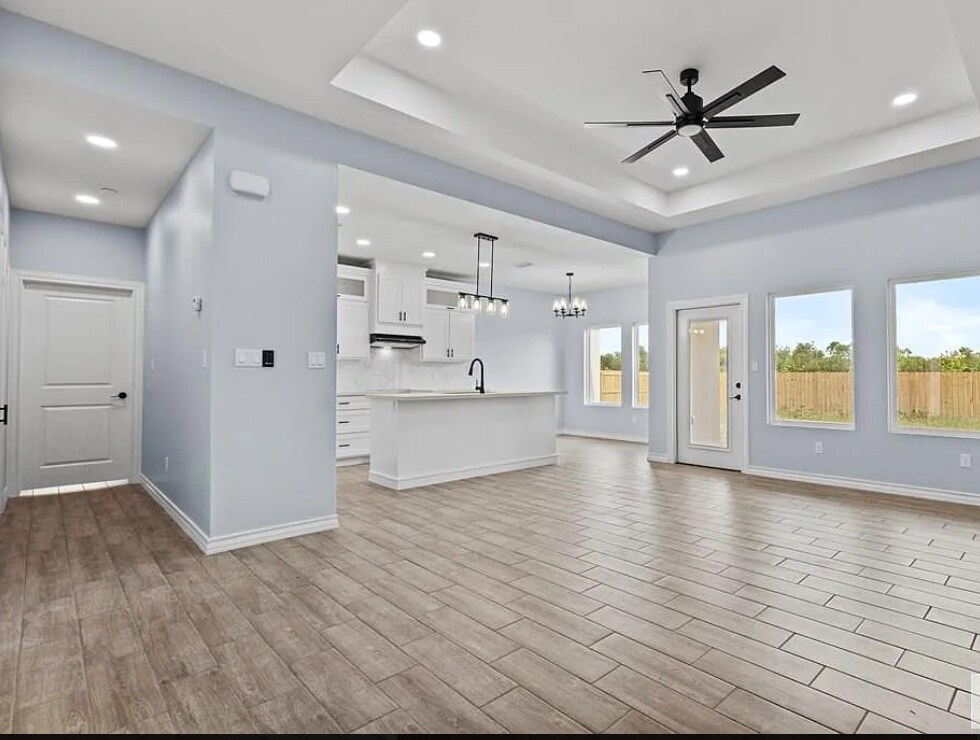 Building Photo - 304 Faith Dr