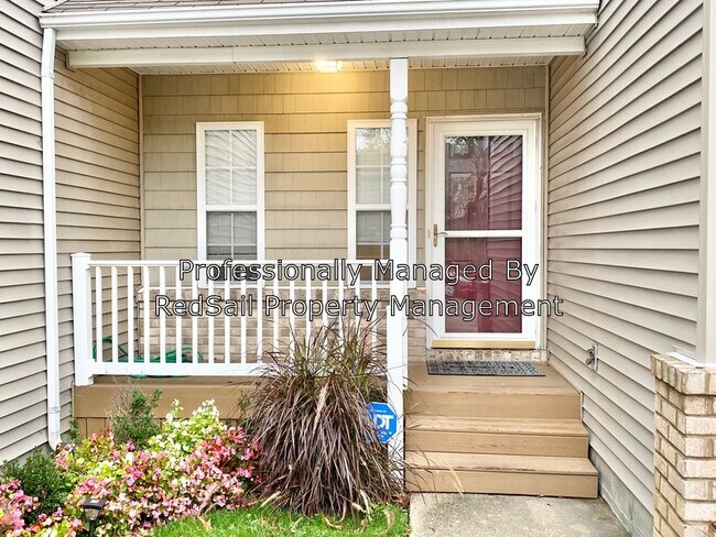 Building Photo - 203 Reflection Ln