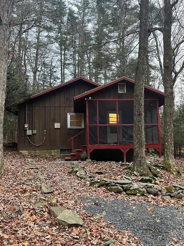 406 Roaring Brook Rd, East Stroudsburg, PA 18302 House Rental in East