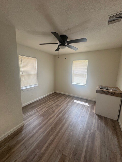 Foto del edificio - 8829 Kentshire Dr
