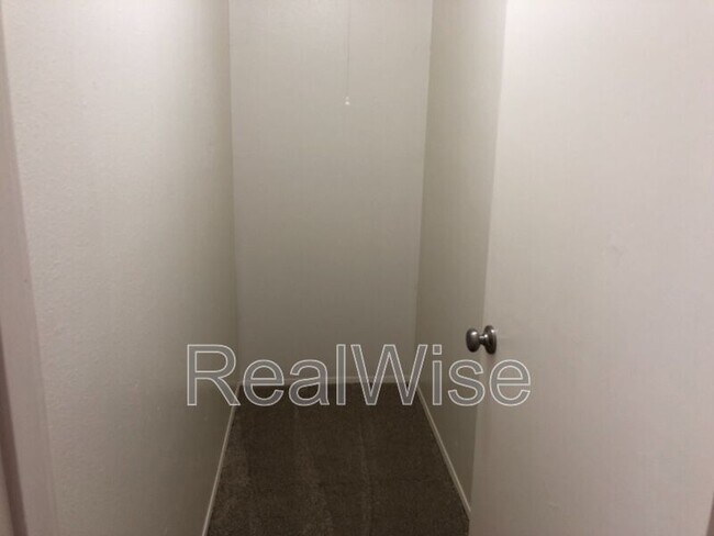 Foto del edificio - 13441 SE Stark St