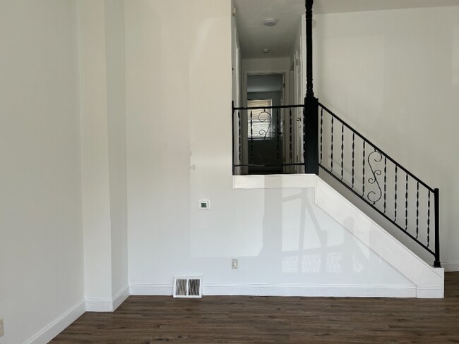 Foto del edificio - 126 Fronefield Ave
