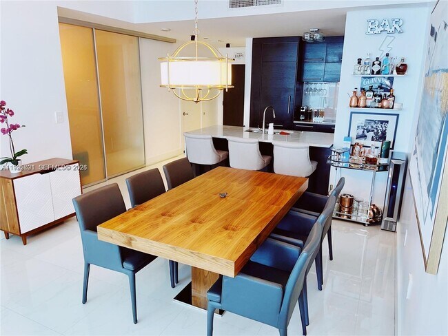 Foto del edificio - 900 Biscayne Blvd