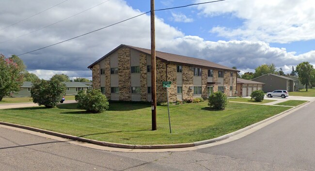 Foto del edificio - 8th St Merrill
