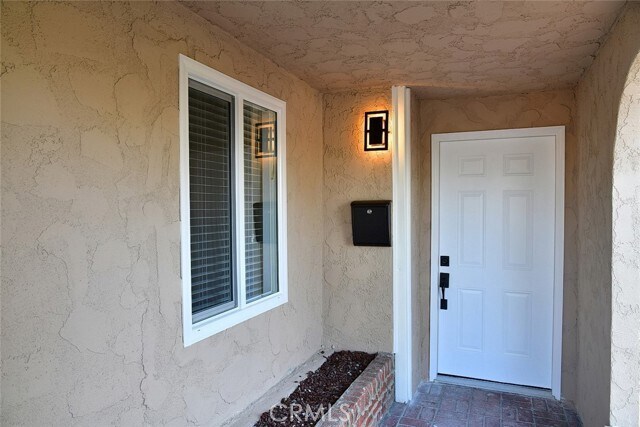 Foto del edificio - 215 W Petunia St