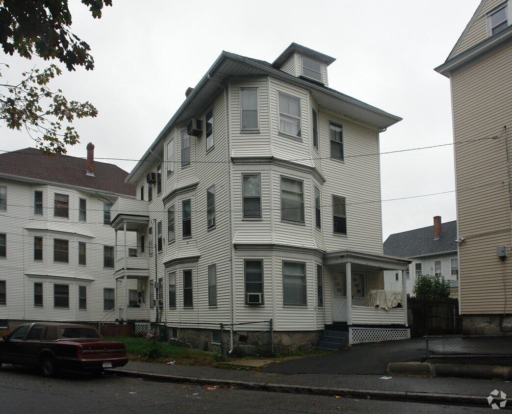 Primary Photo - 7-9 Erving Ave