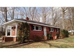 Building Photo - 1580 Whippoorwill Rd