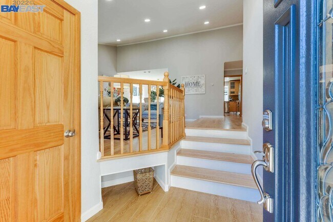 Building Photo - 10331 Parlett Pl