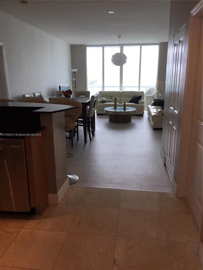 Building Photo - 7900 Harbor Island Dr