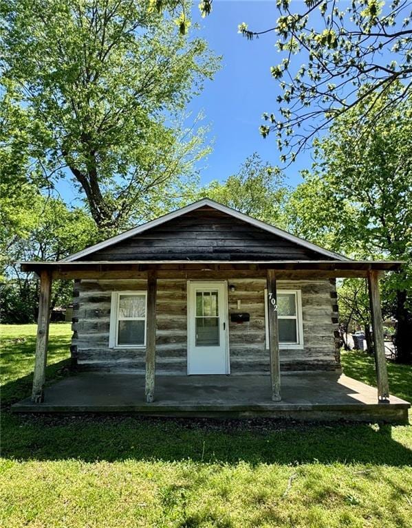Building Photo - 702 E Main St