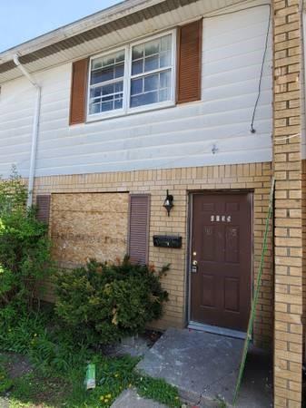 Foto principal - 4035 Hampshire Ct