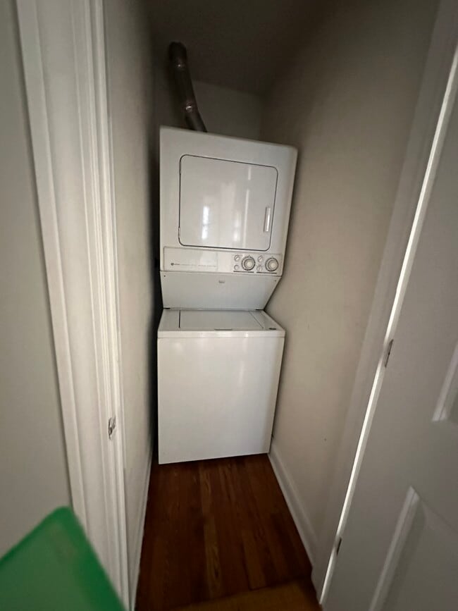 Foto del edificio - 744 W Addison St