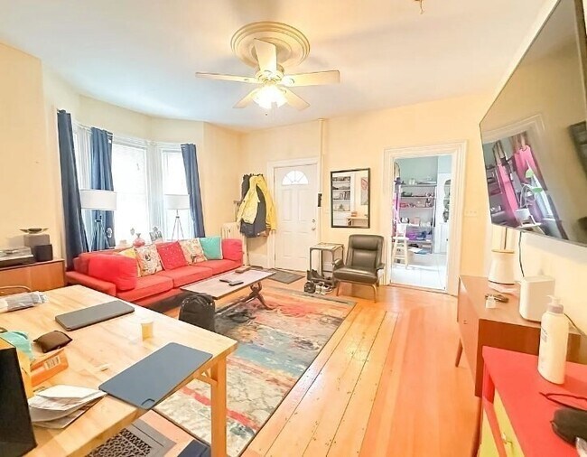 Foto del edificio - 7 Sargent Ave