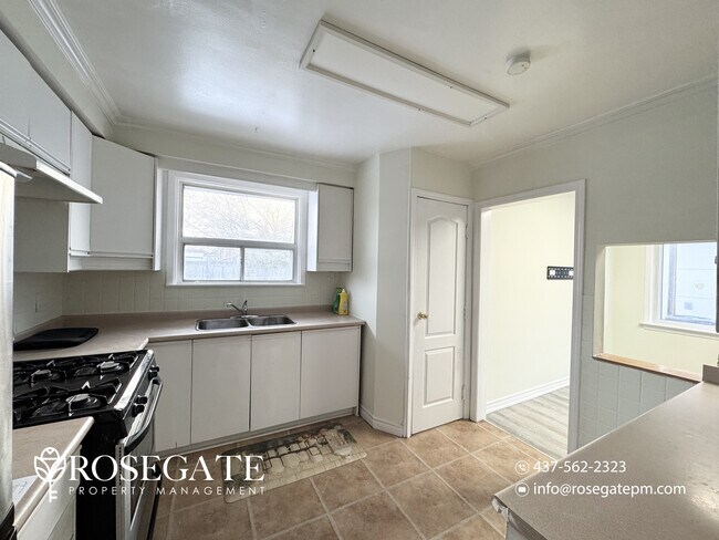 Building Photo - Pet-Friendly 3-Bedroom Detached Home with Parking & Front Porch in Brampton