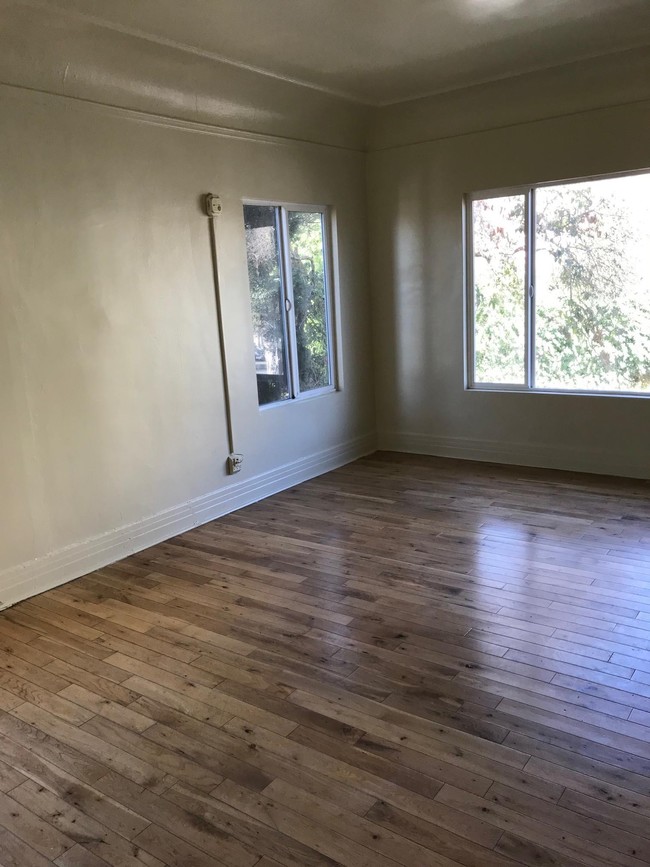 Building Photo - 1420 Alvarado Ter