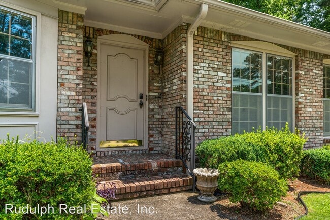Building Photo - 4 br, 3 bath House - 720 Sussex Drive